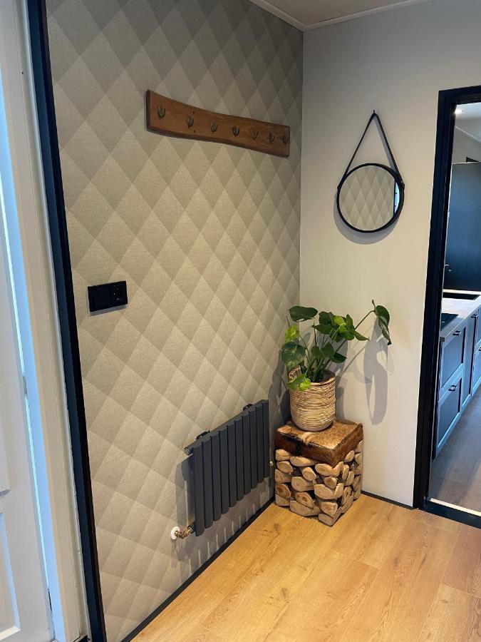 De Heerlykheid Wemeldinge, Vlak Bij Strand En Bos, Ruime Vakantiewoning Met Eigen Patio In De Karakteristieke Dorpsstraat Exterior photo
